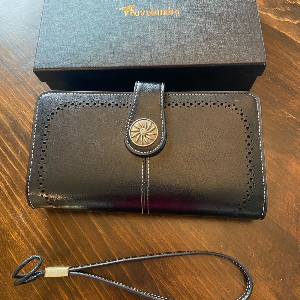 Leather Wallet/Wristlet